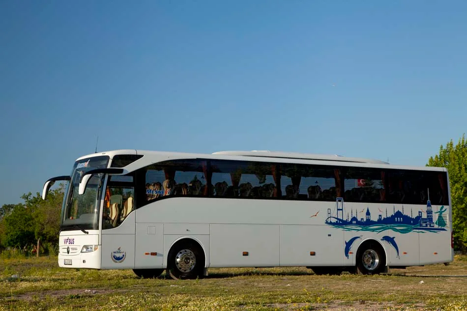 Mercedes-Benz Tourismo VIP (2+1)